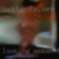 Looking woman Hoffman Estates